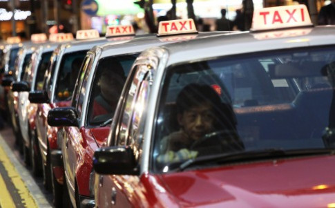 Du khach bi taxi ‘chat chem’ so tien ky luc o Hong Kong