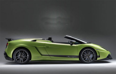 Lamborghini LP570-4 Performance xuat hien vao 2011 