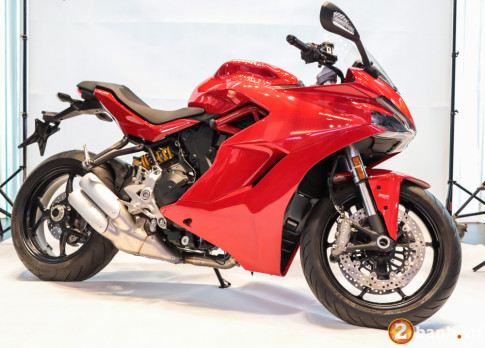 Can canh Ducati SuperSport - mau xe mo to the thao thanh thi vo cung an tuong