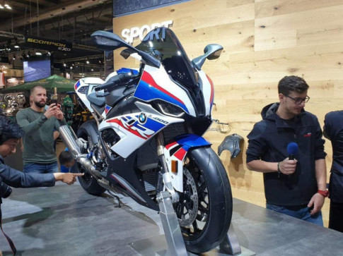 Can canh BMW S1000RR 2019 thay doi hoan toan ca ve thiet ke lan dong co