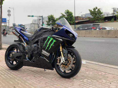 Yamaha R1 ban do Monster dam chat choi cua Biker Viet