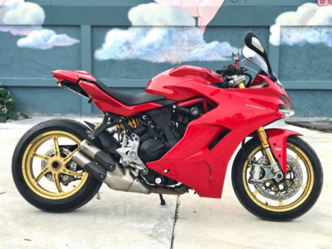Ducati SuperSport S do hoan thien voi dan option hang hieu