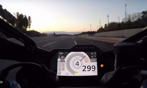 [Clip] Honda CBR1000RR-R dat toc do 299 km / h khi o so 4