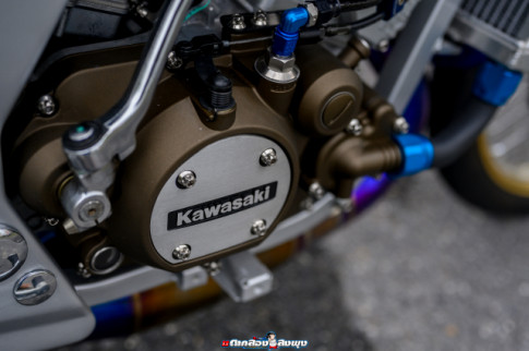 Kawasaki Serpico 150 khang dinh dang cap bang hang loat do choi khung