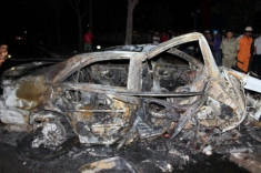 Toyota Camry phát hỏa, tài xế chết cháy