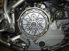 Cách sửa chữa xe Ducati (P3)