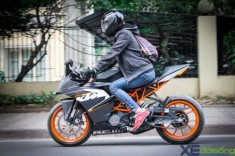 Cận cảnh KTM RC200 chiếc mô tô giá rẻ đầu tiên tại Hà Nội