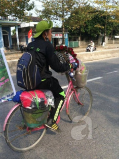 Chuyện chàng trai si tình đạp xe nghìn cây số “để người yêu hết giận”