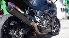 [Clip] Âm thanh uy lực của siêu moto Kawasaki Zx-6R với pô Akrapovic