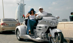 Dịch vụ cho thuê xe môtô siêu khủng chỉ có ở Dubai