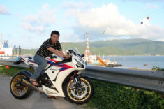 Honda CBR 1000RR Date 2012: “Quỷ Dữ” dưới dáng “Thiên Thần”