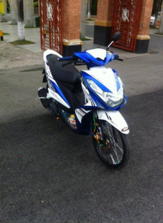 Mio 125i RR trắng xanh đẹp long lanh