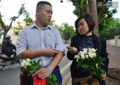 Xúc động lễ tưởng niệm 129 nạn nhân vụ khủng bố Paris tại Hà Nội