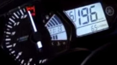 Yamaha R25 đạt vận tốc tối đa gần 200 km/h