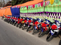 30 chiếc Yamaha Exciter đi rước dâu ở Hà Nam