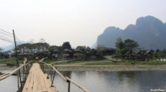 48 giờ vòng quanh Vang Vieng, Lào