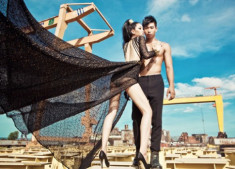 6 bức ảnh đôi đẹp nhất Siêu mẫu 2012