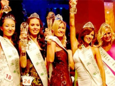 Australia đăng quang Hoa hậu Sắc đẹp toàn cầu 2005