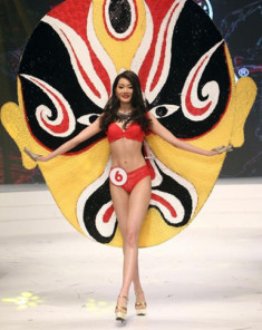 Các cuộc thi hoa hậu châu Á gây bàn tán với màn diễn bikini