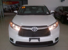 Cận cảnh xe 7 chỗ Toyota Highlander 2014 tại Việt Nam