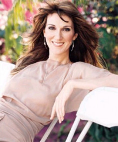 Celine Dion tiếp thị nước hoa