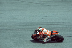 Chiêm ngưỡng đường đua tốc độ MotoGP ở Sepang, Malaysia