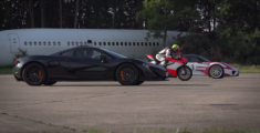 [Clip] Cuộc so kè tay 3 về tốc độ giữa Ducati 1199 Superleggera, McLaren P1 và Porsche 918