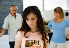 Con dâu sốc với những chuyện “tự nhiên” khó đỡ của bố mẹ chồng