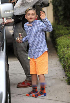 Con trai Gwen Stefani ăn mặc sành điệu (tiếp)