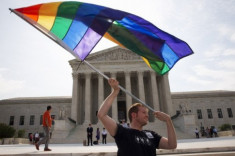 Cộng đồng LGBT Việt nói gì khi hôn nhân đồng giới được hợp pháp hóa tại Mỹ?
