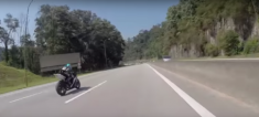 Cùng trải nghiệm “xé gió” Yamaha R6 trên đường cao tốc Malaysia