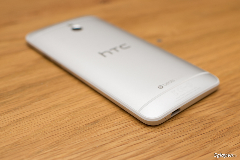 Đánh giá HTC One Mini: kiểu dáng đẹp, màn hình tốt, pin chưa ngon