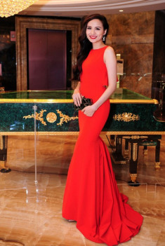 Diễm Hương, Ngô Thanh Vân mặc đẹp nhất tuần với sắc đỏ