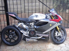 Ducati 1199 hận đời đen bạc