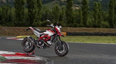 Ducati Hypermotard SP 2015 chiếc xe không dành cho những người mới tập chơi