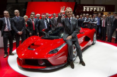 Ferrari “vùng vẫy” trong bàn tay của Fiat