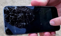 Galaxy Note 3 thắng áp đảo điện thoại Iphone 5 khi test độ bền