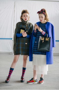 Gu mặc ấn tượng của tín đồ thời trang Seoul Fashion Week