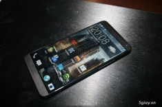 HTC M8 màu bạc xuất hiện trước giờ ra mắt