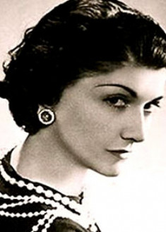 Huyền thoại Coco Chanel dành cả đời cho thời trang