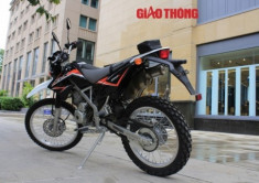 Môtô địa hình giá rẻ Kawasaki xôn xao Hà Nội