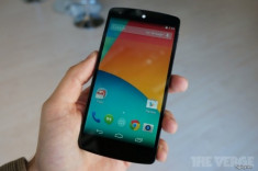 Nexus 5 có hai lựa chọn 16 GB hoặc 32 GB