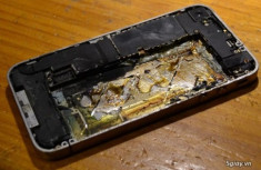 Nguy hiểm iPhone 5 bốc cháy dữ dội trên máy bay