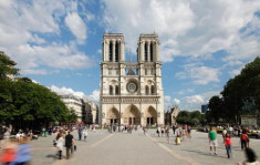 Paris quyết tâm lấy lại hình ảnh yên bình để hút du khách