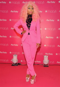 Phong cách từ sặc sỡ đến tối giản màu sắc của Nicki Minaj (2)