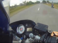 Raider Red Bull test nhẹ 160 km/h