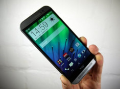 Samsung Galaxy S4 bốc cháy HTC tặng HTC One M8