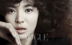 Song Hye Kyo trang điểm biến hóa trên tạp chí