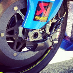 Suzuki GSX-RR sử dụng “phểu” làm mát phanh Brembo trên đường đua MotoGP
