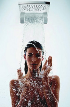 ‘Thác nước thiên nhiên’ trong phòng tắm hiện đại